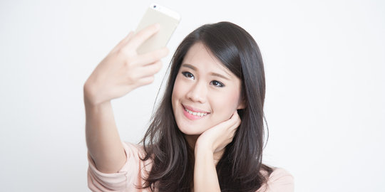 Ketika lukisan museum ikutan selfie pakai smartphone