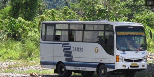 Biaya angkutan umum di Indonesia mahal karena tak terintegrasi