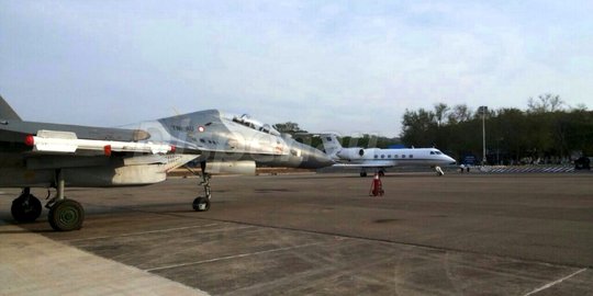 TB Hasanuddin usul denda pesawat asing Rp 10 miliar