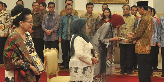 Presiden Jokowi beri gelar Pahlawan Nasional kepada 4 pejuang RI