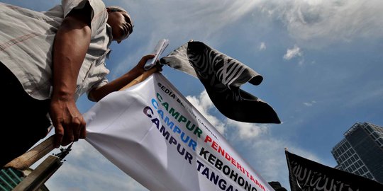Ratusan aktivis ormas Islam di Semarang tolak harga BBM naik