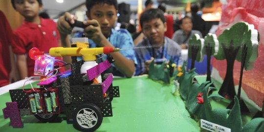 Antusiasme anak ikuti lomba robot di BPPT