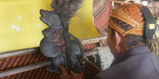Jamasan Wayang Gandrung, kearifan lokal, mistis dan historis