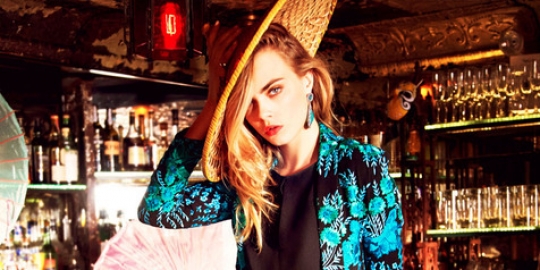 Hot-nya, kemesaraan Cara Delevingne bareng sang pacar 