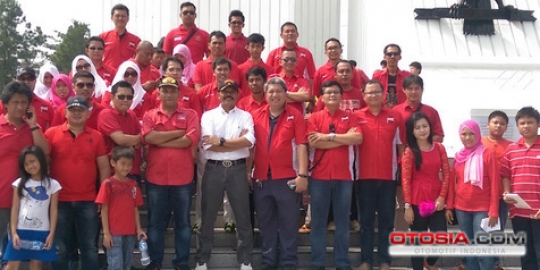 Peringati hari pahlawan, Pajero Indonesia One ikut parade kebangsaan