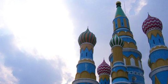 Masjid An Nurumi, masjid unik bergaya Kremlin di Yogya