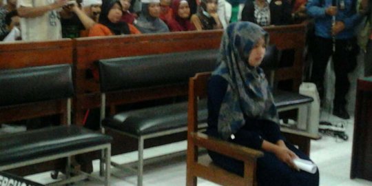 Sidang perdana Ervani, wanita yang dipolisikan gara-gara FB