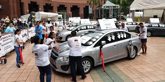 Serunya kompetisi menyentuh mobil terlama di Singapura