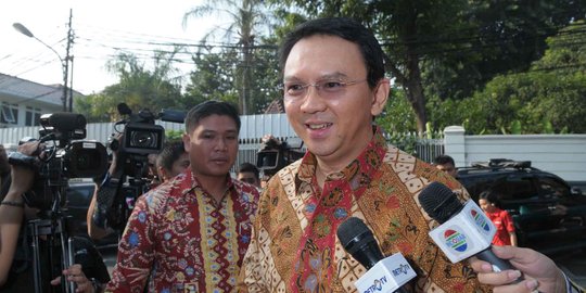 Ahok berangkatkan umrah 30 penjaga masjid se-DKI