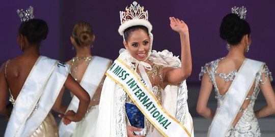 Mahasiswa 21 tahun ini dinobatkan jadi Miss International 2014