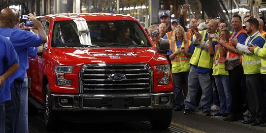 Mengintip perakitan All-New Ford F-150 berkerangka alumunium