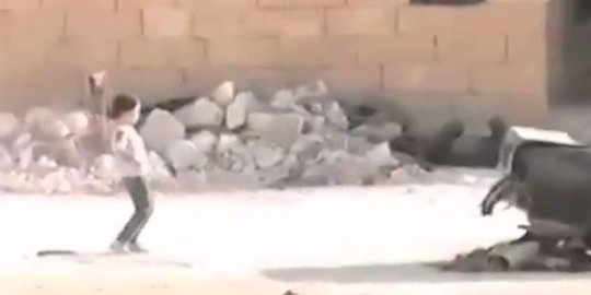 Video bocah Suriah ditembak lalu bangkit lagi jadi viral