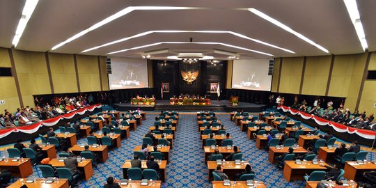 Siang ini Prasetyo kumpulkan pimpinan DPRD bahas pelantikan Ahok
