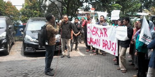 Massa demo kantor BPJS Kesehatan, tuding cuma cari untung