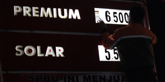 Sepuluh alasan buat Jokowi-JK menaikkan harga BBM