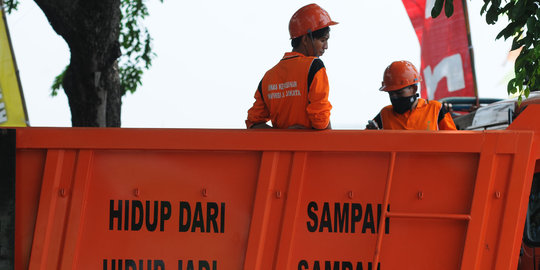 50 Truk sampah di Jakarta Utara tak layak beroperasi