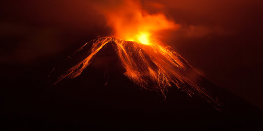 10 Desa di Jember rawan terdampak jika Gunung Raung erupsi