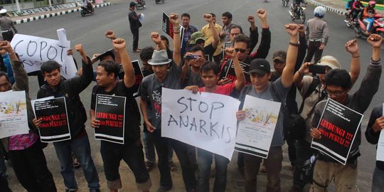 Aksi wartawan Kediri tuntut tindakan anarkis polisi di Makassar