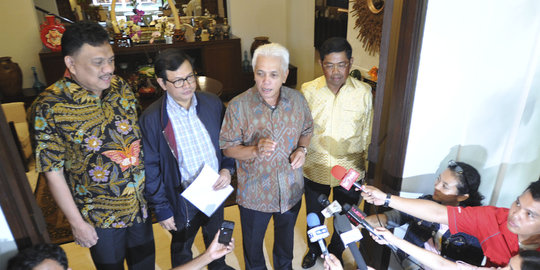 KMP dan KIH damai, Hatta Rajasa 'happy' banget