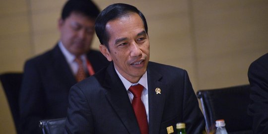 Mereka yang cibir kunjungan kerja Jokowi ke luar negeri