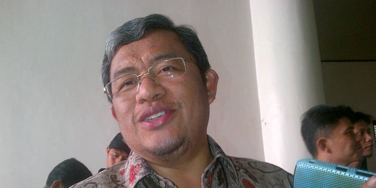 Tarik ulur kenaikan BBM, Aher sebut 'bukan urusan kita'