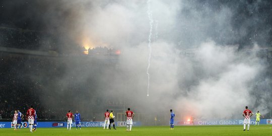 Suporter 'bikin kabut' laga pertandingan Italia vs Kroasia