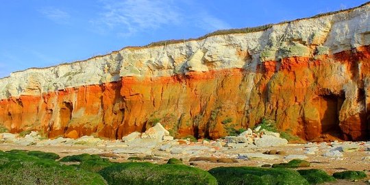 Warna-warni tebing berusia ratusan tahun di Hunstanton