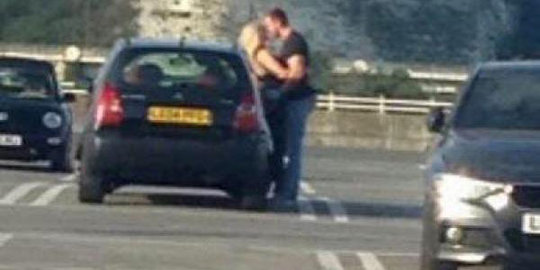 mesum di parkiran mobil rev2