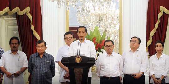 Ramai-ramai kecam Jokowi karena naikkan harga BBM