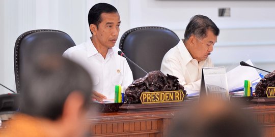 Jokowi dianggap aneh cuma naikkan harga BBM subsidi Rp 2.000