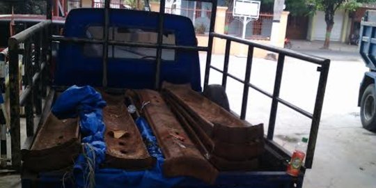 Komplotan pencuri bantalan rel kereta di Cepu ditangkap