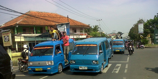 Naik Rp 1.000, angkot di Bandung tetap beroperasi