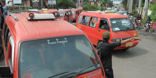 Tarif angkot naik Rp 1000, angkot di Bandung tidak mogok massal