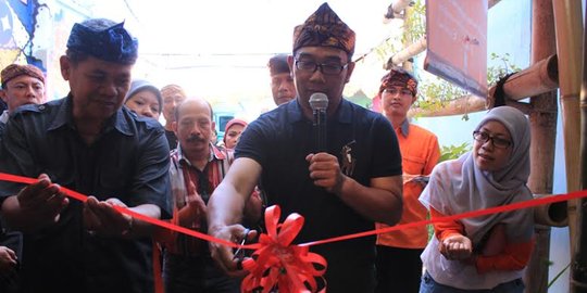 Ridwan Kamil tetapkan UMK Bandung Rp 2,3 juta