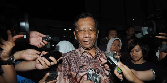 Mahfud MD kritik Jokowi naikkan BBM tak konsultasi DPR