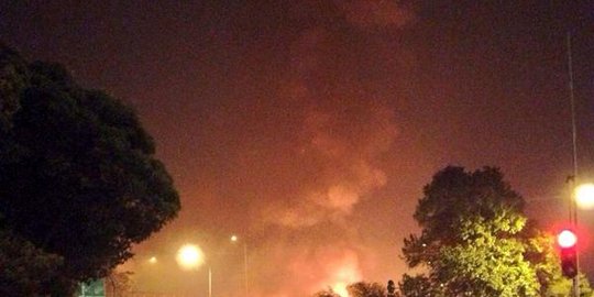 Markas Brimob di Batam terbakar, suara tembakan masih terdengar