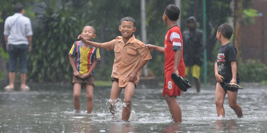 Ahok: Di DKI, ada juga yang suka banjir