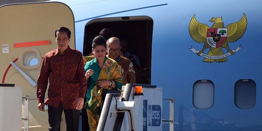 Hadiri wisuda anak di Singapura, Jokowi naik pesawat ekonomi