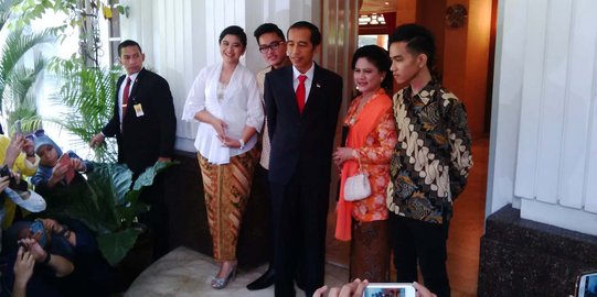 Kocak, netizen goda anak Jokowi soal Mahabharata hingga HP rusak