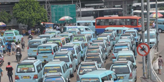 Di DKI, ongkos pelajar tetap, penumpang umum naik Rp 1.000 