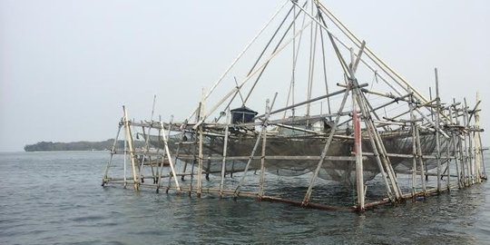 Ratusan bagan tancap ikan di Kepulauan Seribu ditertibkan