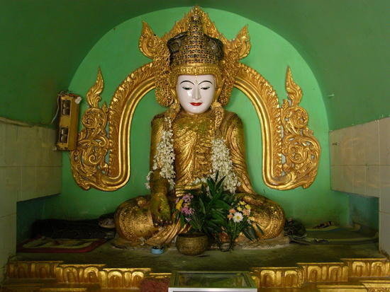 pagoda ular hmwe payar di myanmar