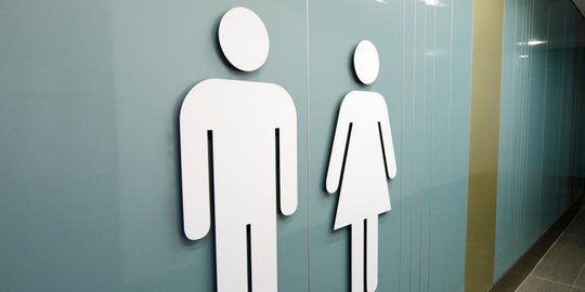 mandi pria jomblo pasang kamera di wc cewek rev2