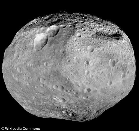 gunung tertinggi di asteroid vesta