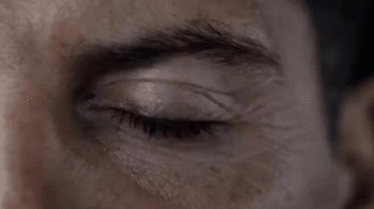 ilustrasi mata berkedip