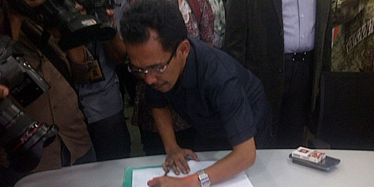 tangan dukung interpelasi jokowi rev3