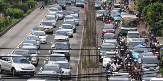 'Yang buat macet Jakarta itu mobil bukan motor