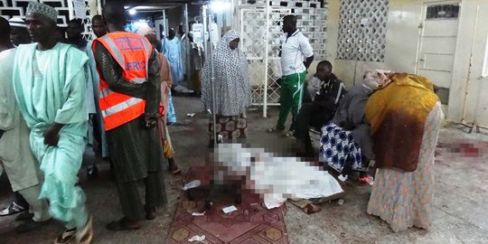 Kejamnya serangan bom di masjid Nigeria, 120 warga tewas