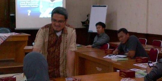 Jonru gelar workshop jurnalistik, pesertanya cuma 10 orang