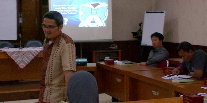 Konsen kritisi Jokowi,wanita ini ikut workshop jurnalistik Jonru